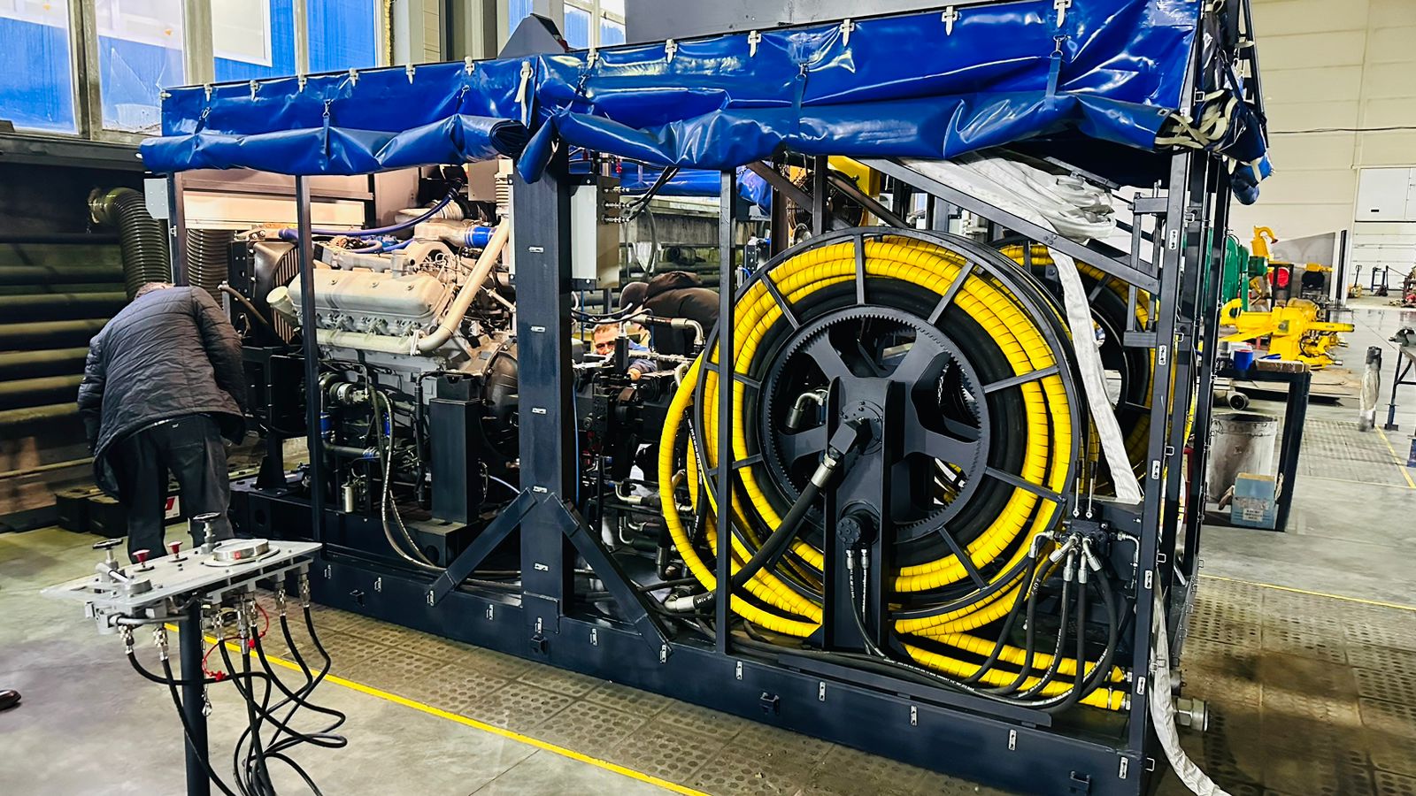Top drive unit